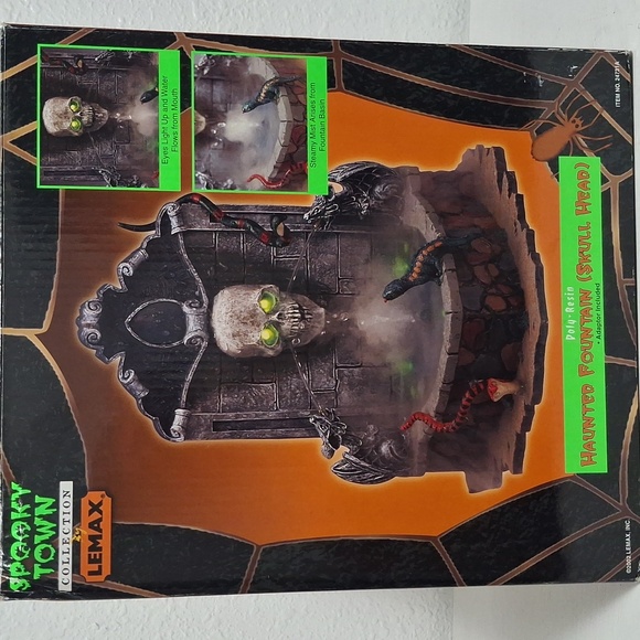 Lemax Spooky Town Gothic Skull Water Fountain with LED...